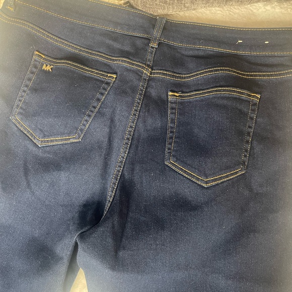 Michael Kors - Picture 3 of 4